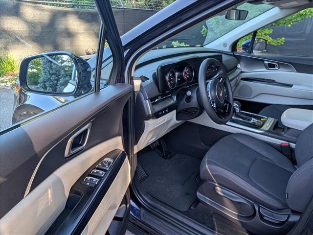 2024 Kia Carnival MPV LX