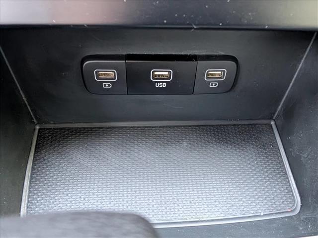 2024 Kia Carnival MPV LX