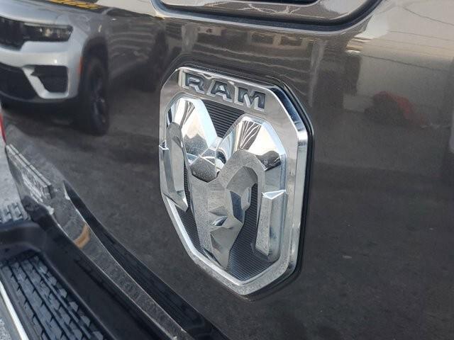 2022 Ram 1500 Big Horn Crew Cab 4x4 5'7" Box
