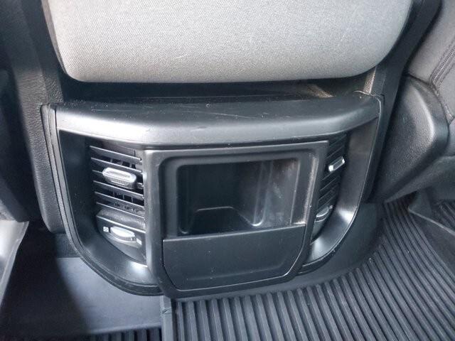 2022 Ram 1500 Big Horn Crew Cab 4x4 5'7" Box