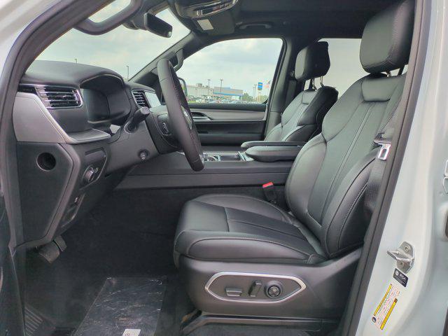 2026 Jeep Grand Wagoneer L 4x4