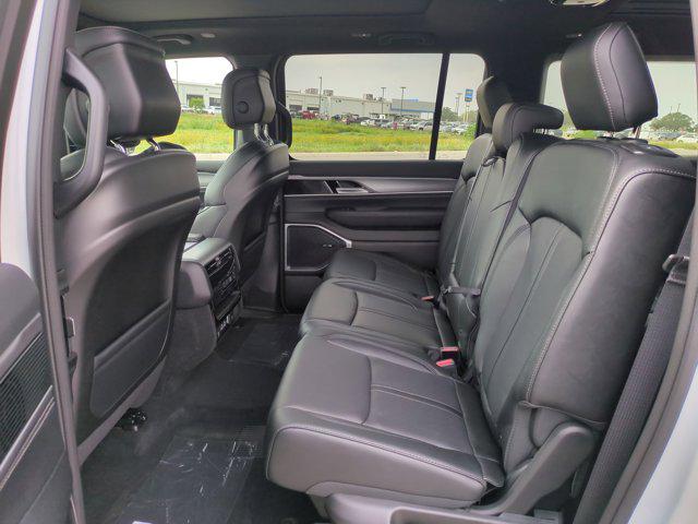 2026 Jeep Grand Wagoneer L 4x4