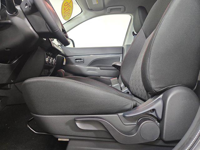 2026 Mitsubishi Outlander Sport 2.0 LE