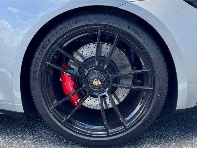 2024 Porsche 911 Carrera GTS