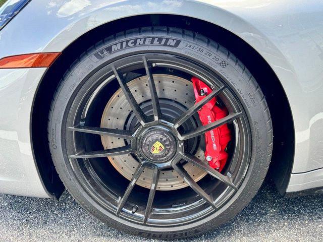 2024 Porsche 911 Carrera GTS