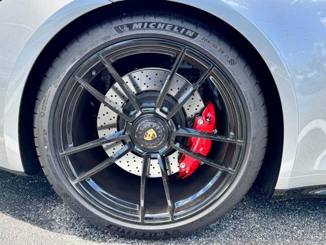 2024 Porsche 911 Carrera GTS