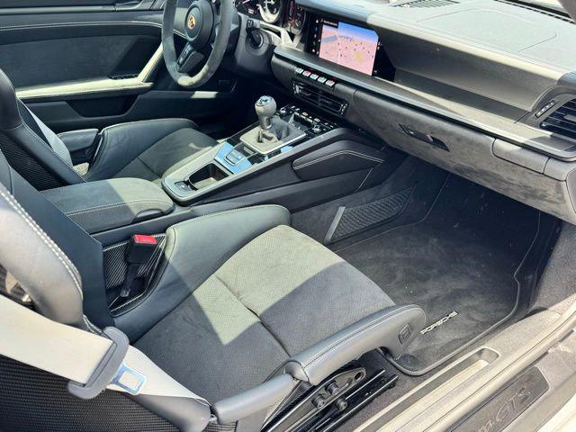 2024 Porsche 911 Carrera GTS