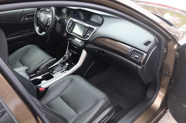 2017 Honda Accord Hybrid EX-L