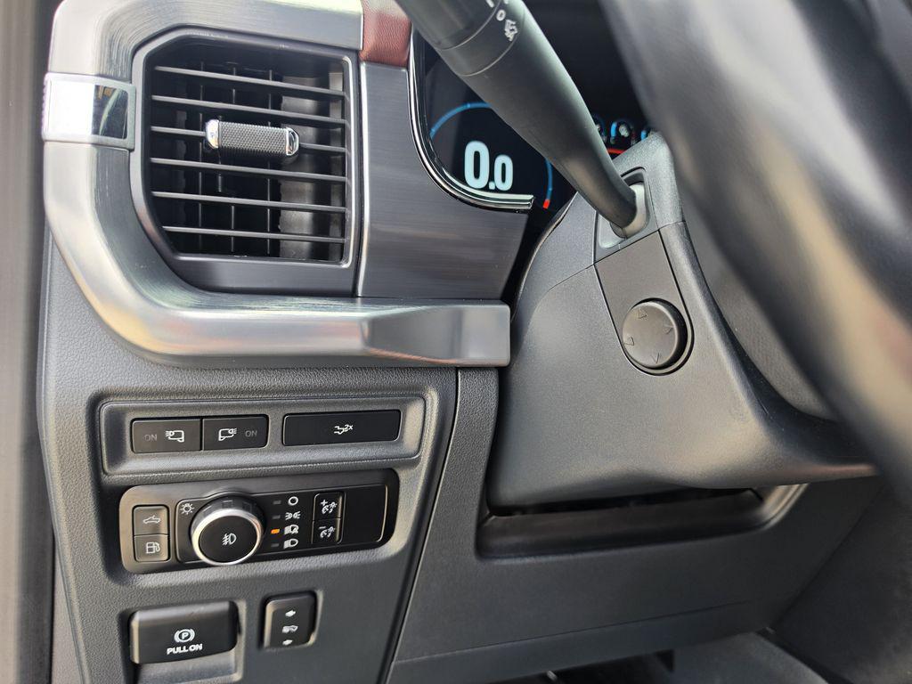 2023 Ford F-150 Lariat - Photo 8