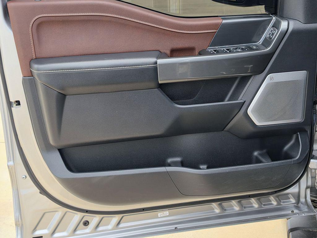 2023 Ford F-150 Lariat - Photo 12