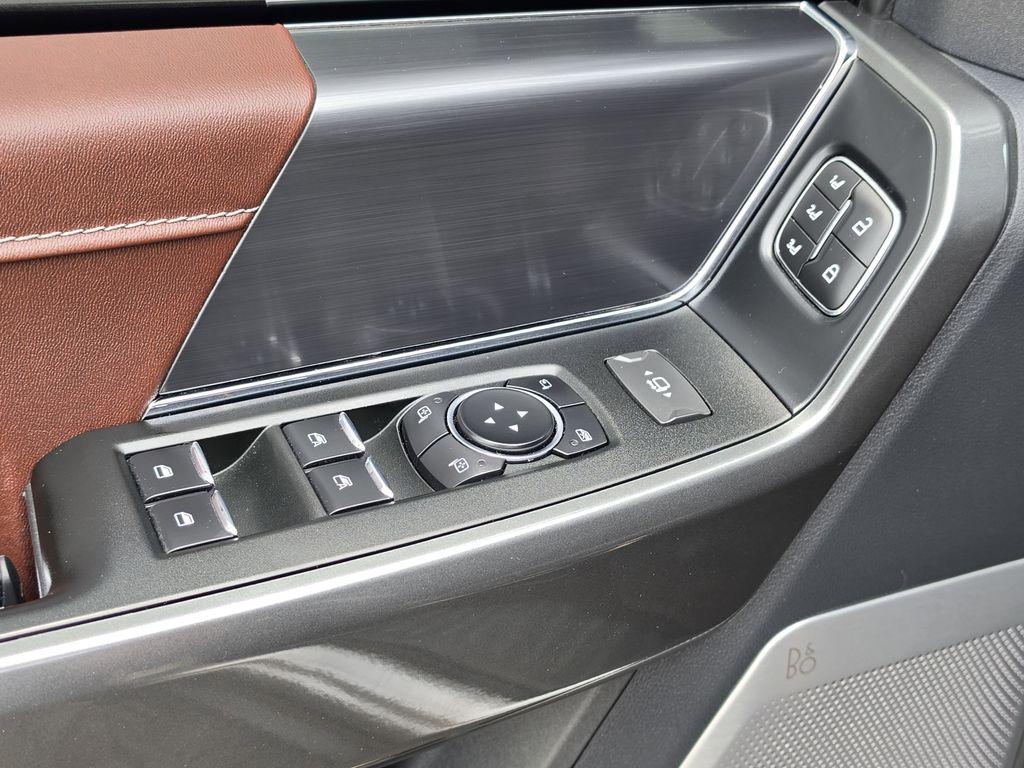 2023 Ford F-150 Lariat - Photo 13