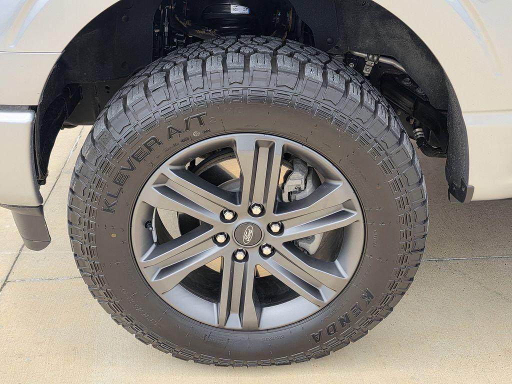 2023 Ford F-150 Lariat - Photo 23