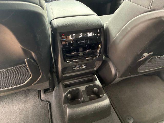 2023 Jeep Grand Cherokee L Laredo 4x2