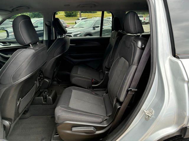 2023 Jeep Grand Cherokee L Laredo 4x2
