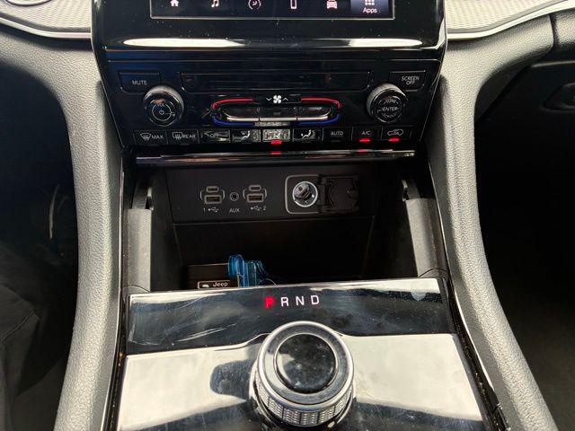 2023 Jeep Grand Cherokee L Laredo 4x2