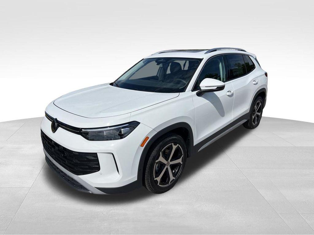 2026 Volkswagen Tiguan 2.0T SE's photo