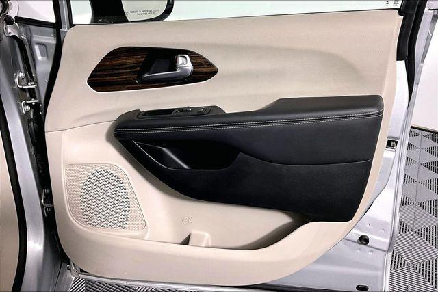 Used 2024 Chrysler Pacifica Limited For Sale in Millington, TN