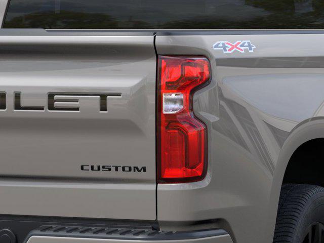 2026 Chevrolet Silverado 1500 4WD Crew Cab Short Bed Custom