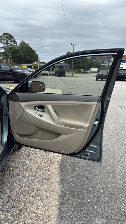 2010 Toyota Camry LE