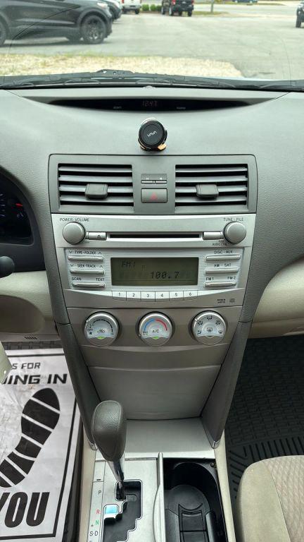 2010 Toyota Camry LE