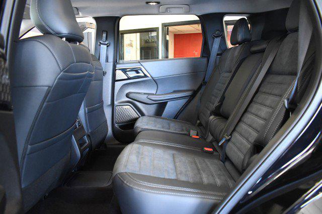 2026 Mitsubishi Outlander PHEV SE S-AWC