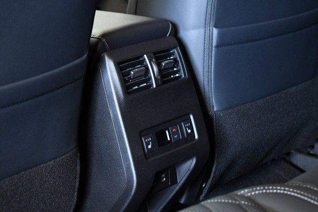 2026 Mitsubishi Outlander PHEV SEL S-AWC