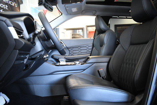 2026 Mitsubishi Outlander PHEV SEL S-AWC