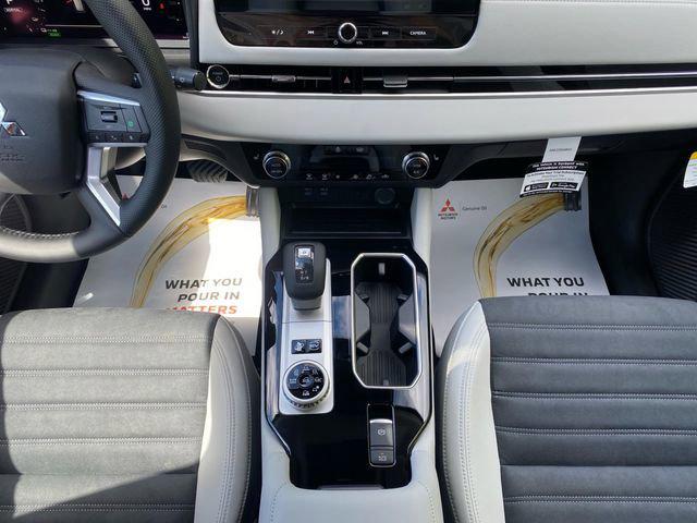 2026 Mitsubishi Outlander PHEV SE S-AWC