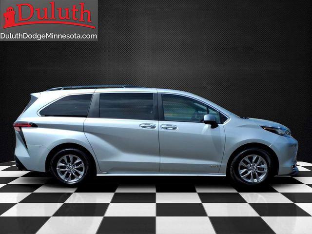 2021 Toyota Sienna XLE