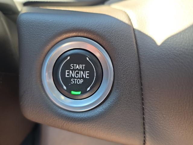 2022 GMC Yukon XL 4WD SLT