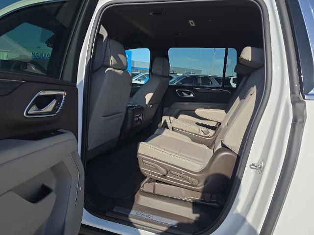 2022 GMC Yukon XL 4WD SLT