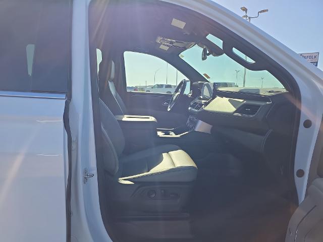 2022 GMC Yukon XL 4WD SLT