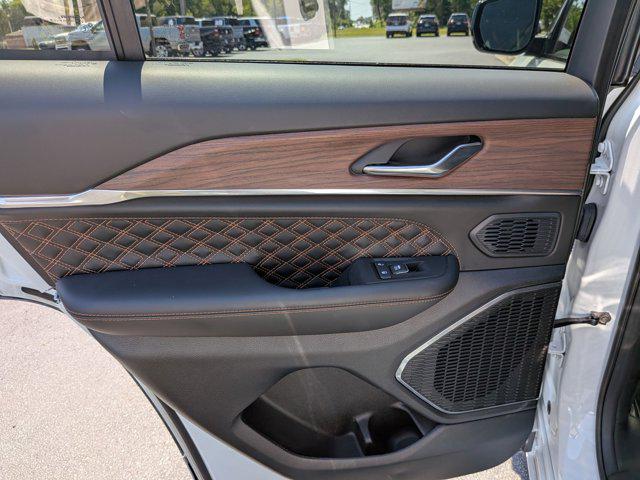 2025 Jeep Grand Cherokee Summit 4x4