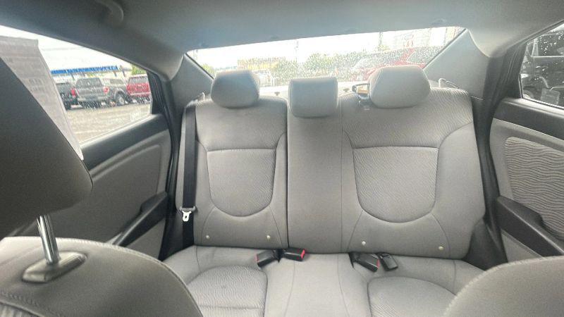 2012 Hyundai Accent GLS
