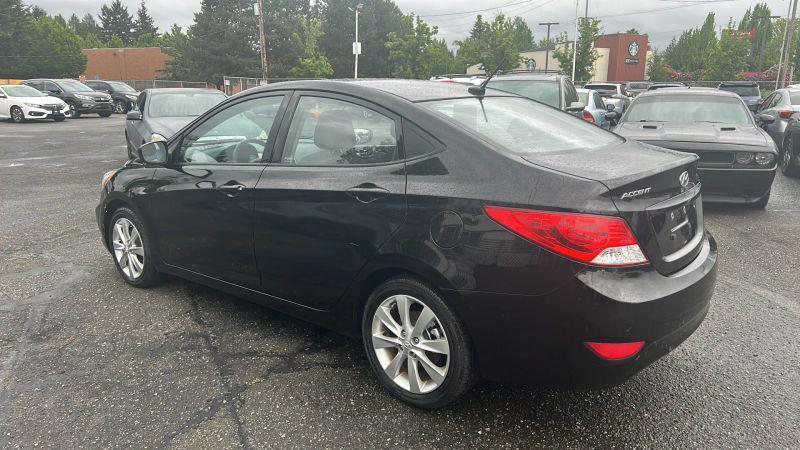 2012 Hyundai Accent GLS