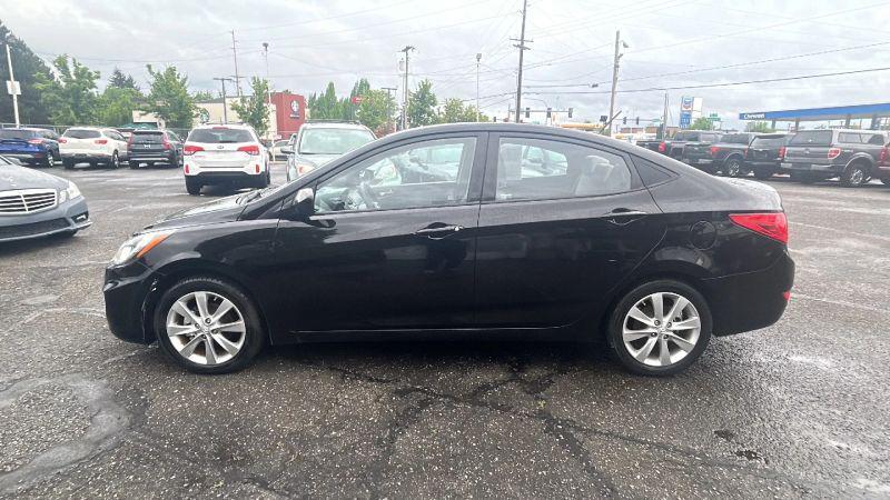 2012 Hyundai Accent GLS
