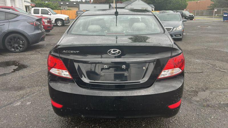 2012 Hyundai Accent GLS