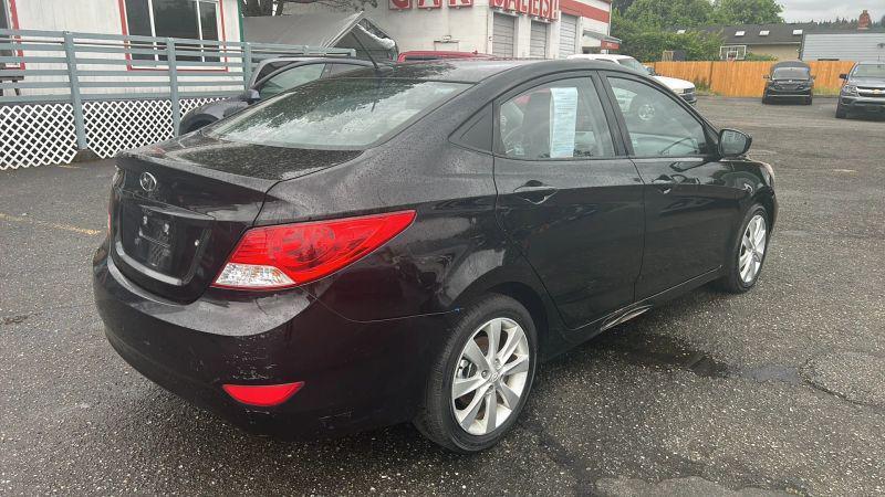2012 Hyundai Accent GLS