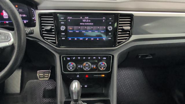 2023 Volkswagen Atlas Cross Sport 3.6L V6 SEL R-Line Black