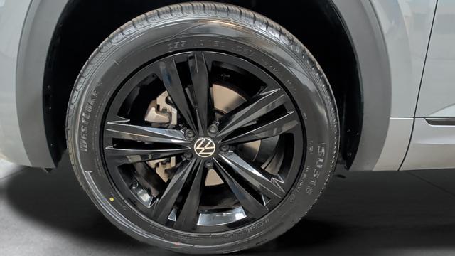 2023 Volkswagen Atlas Cross Sport 3.6L V6 SEL R-Line Black