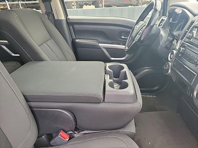 2017 Nissan Titan SV