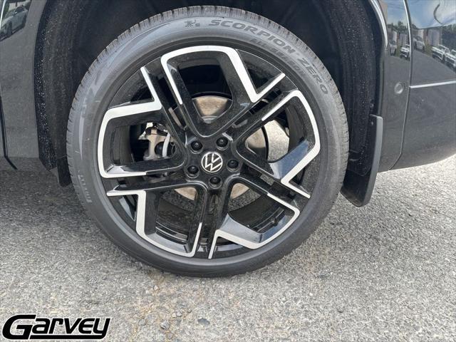 2026 Volkswagen Tiguan SEL R-Line Turbo
