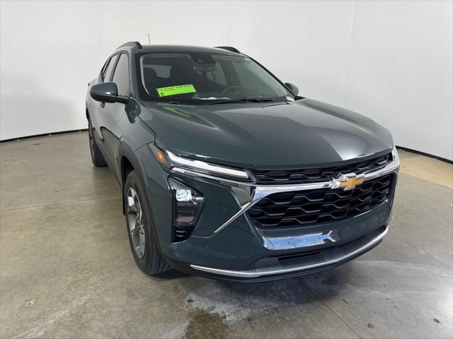 2025 Chevrolet Trax FWD LT