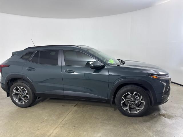 2025 Chevrolet Trax FWD LT