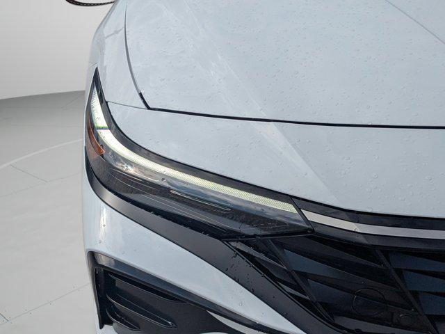 2024 Hyundai Elantra Hybrid Limited