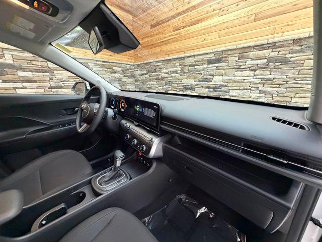 2024 Hyundai Kona SE