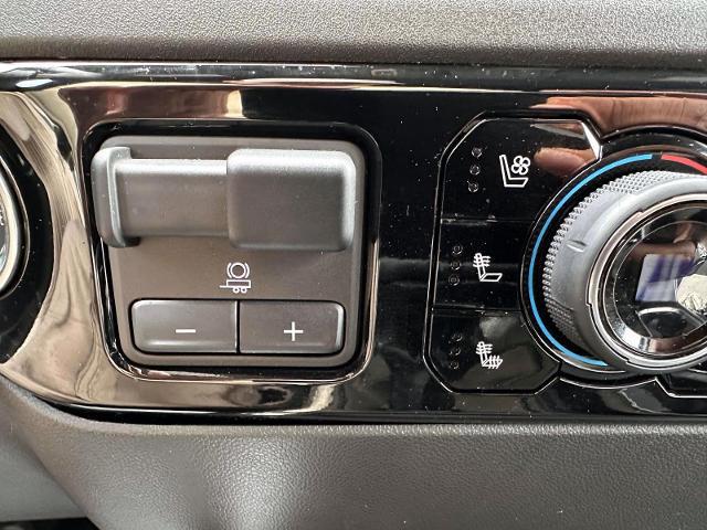 2025 Chevrolet Silverado 1500 4WD Crew Cab Short Bed LTZ