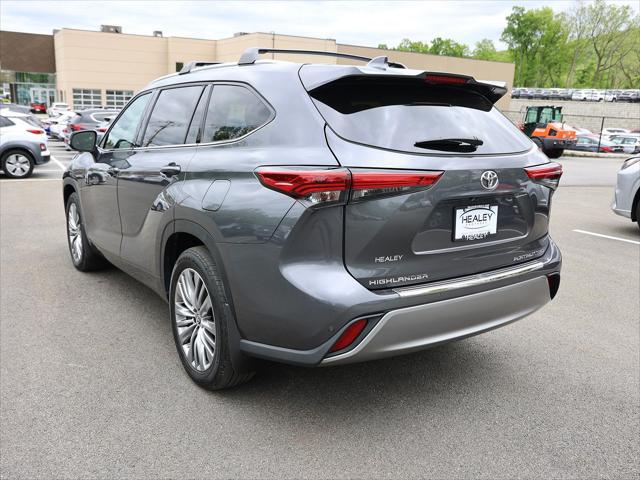 2023 Toyota Highlander Platinum
