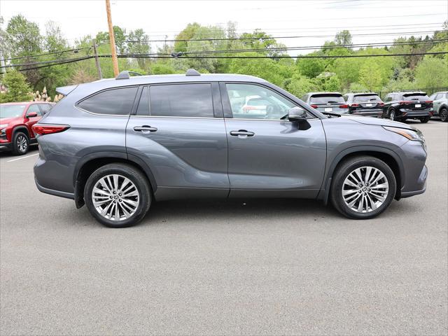 2023 Toyota Highlander Platinum