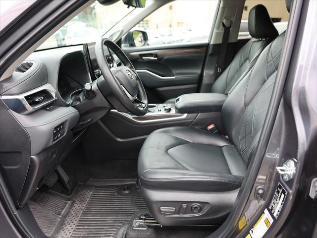 2023 Toyota Highlander Platinum